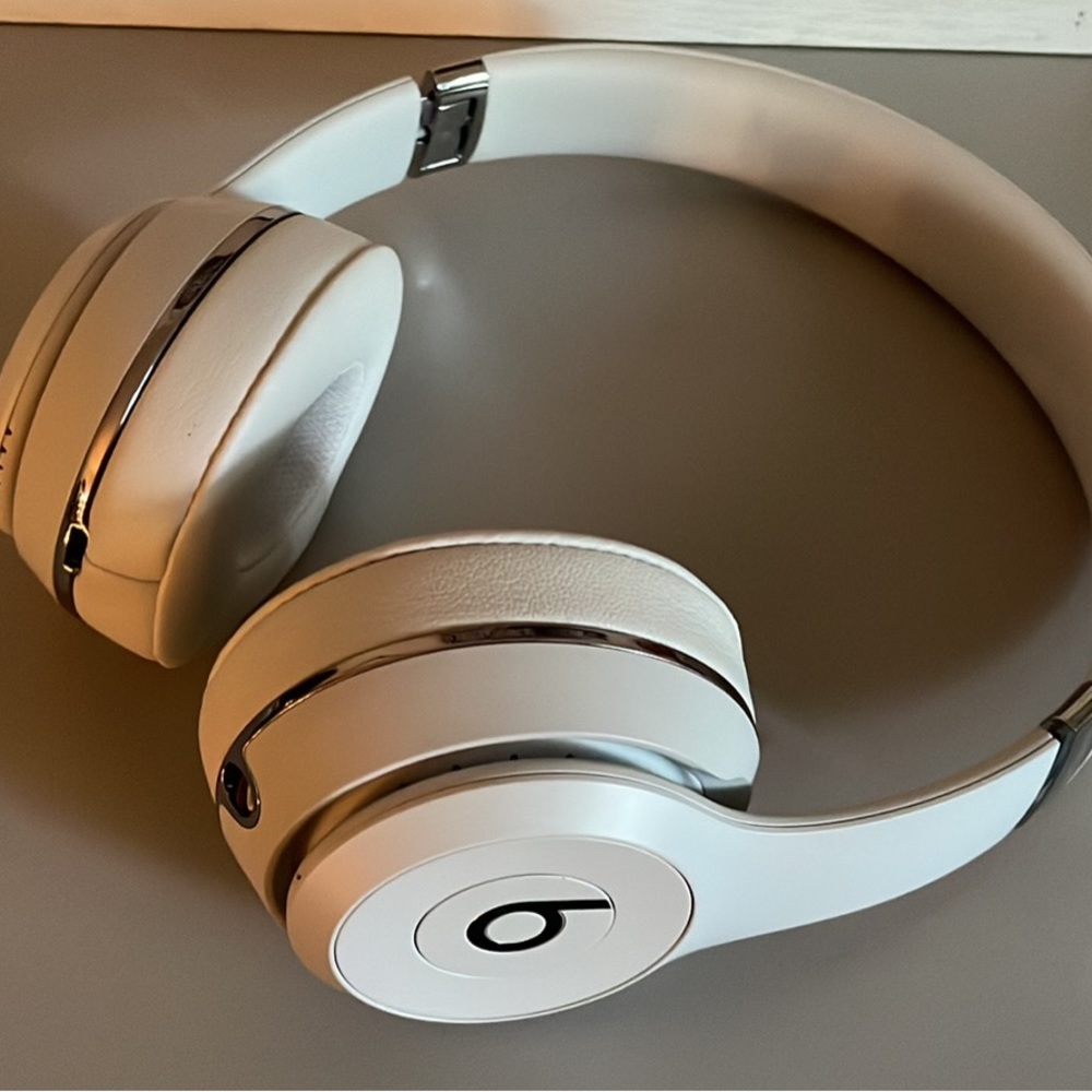 Beats Wireless Headphones